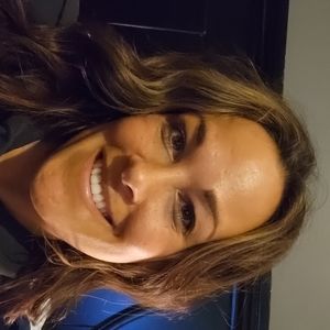 Meet your Posher, Cassandra